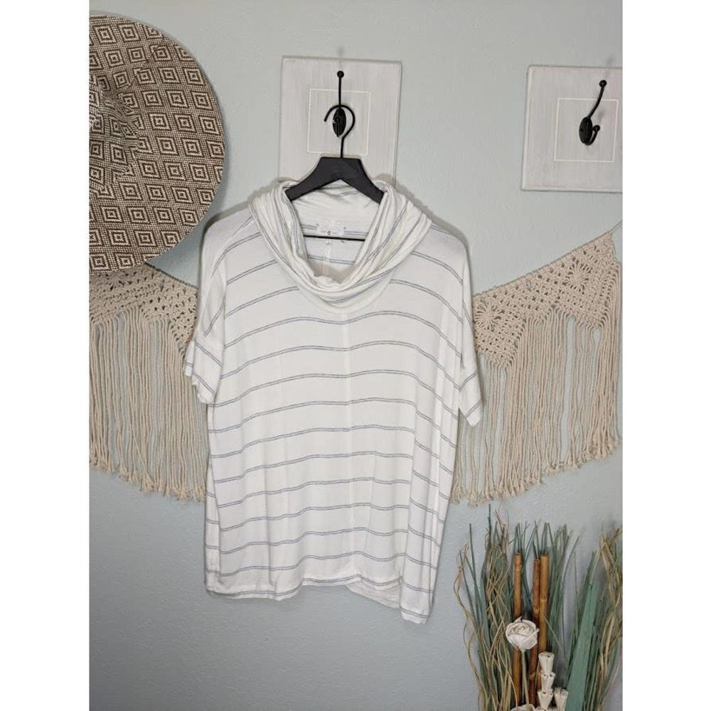 Lou & Grey Soft Grey and White Sweater